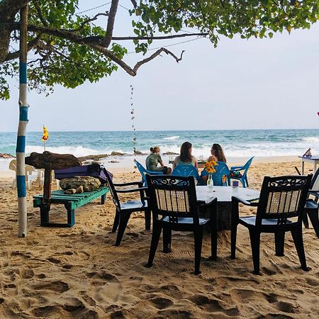 Silent Cabana And Restaurant Marakolliya, Tangalle Buitenkant foto
