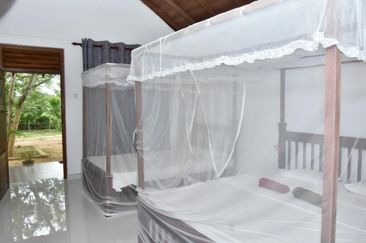 Silent Cabana And Restaurant Marakolliya, Tangalle Buitenkant foto
