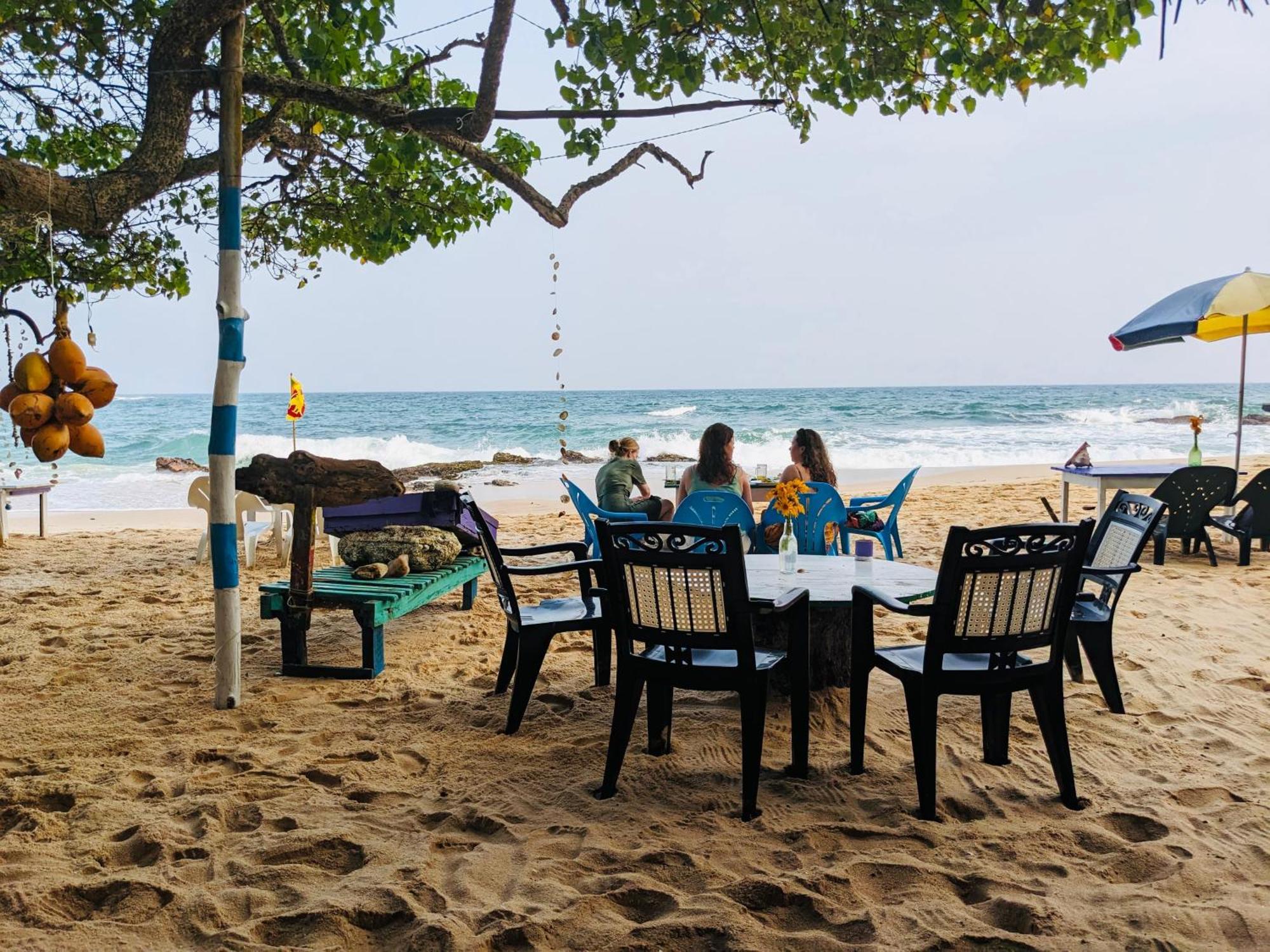 Silent Cabana And Restaurant Marakolliya, Tangalle Buitenkant foto